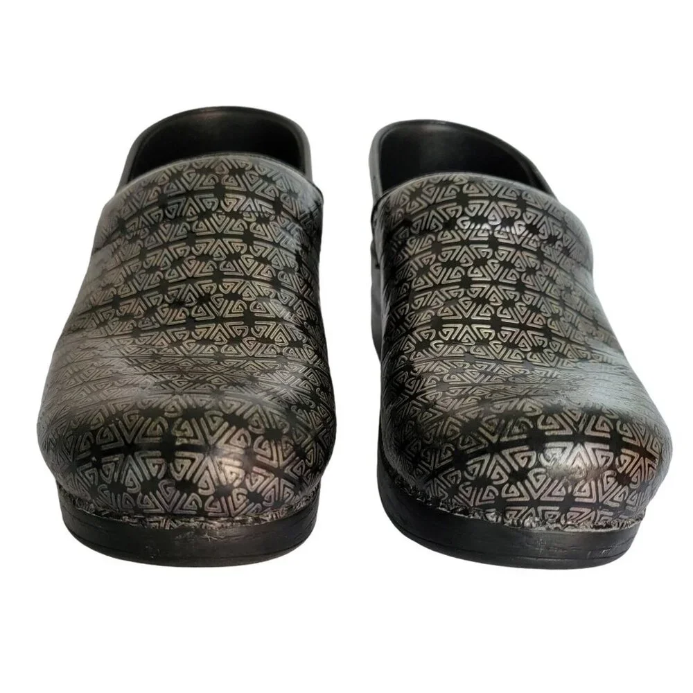 Dansko Patent Leather Clogs Metallic Silver & Black Mules Slip-Ons Size 38 - Picture 3 of 10